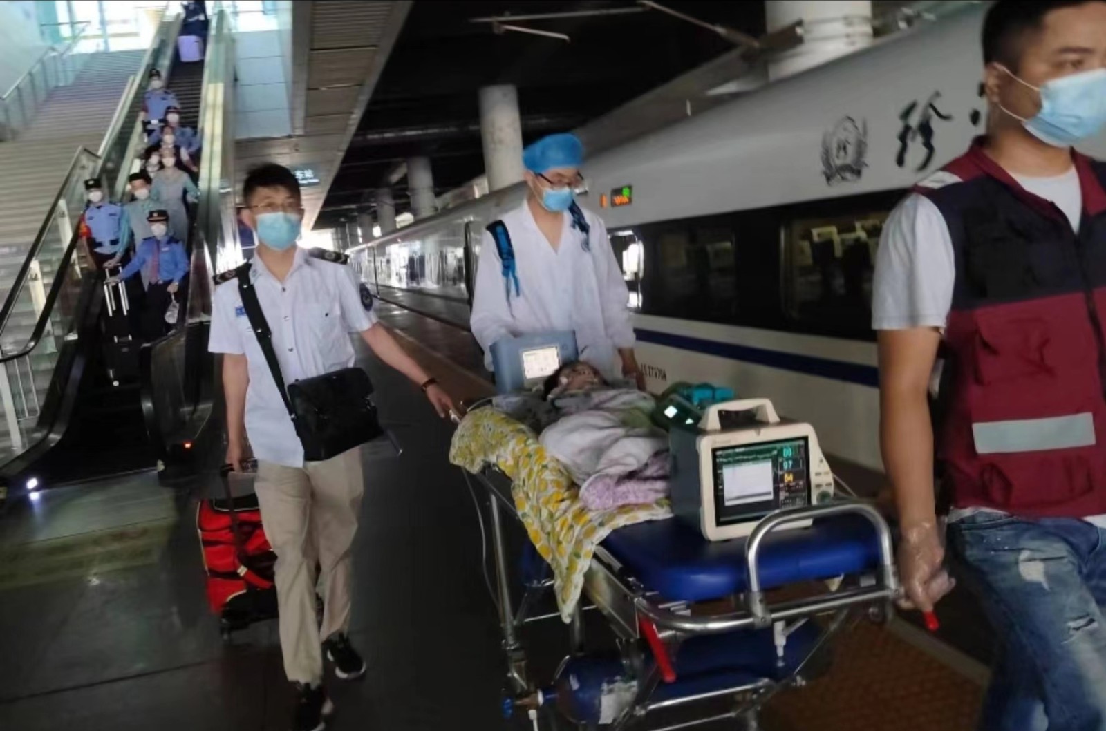 崇左高铁转运公司